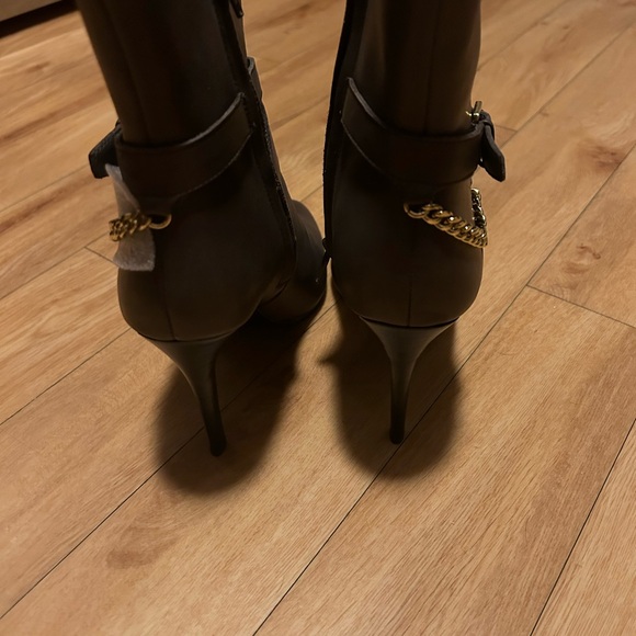 Ralph Lauren unique leather stiletto boots they are so different fabulous - Picture 6 of 15